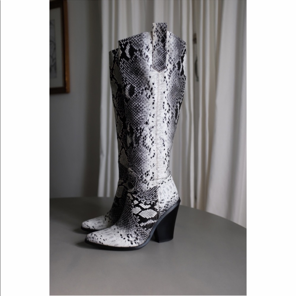 Faux Snake Skin Cowgirl Boots (8)